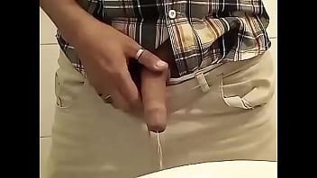 Echando una buena meada...