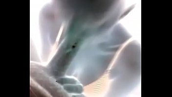 thumb b bird blowjob   