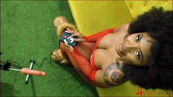 Double Penetration Session with Fuck Machine for Ebony Anal Slut Avery Jane