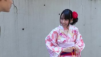 Yukata beauties wandering around the city when the fireworks display is suddenly canceled 1