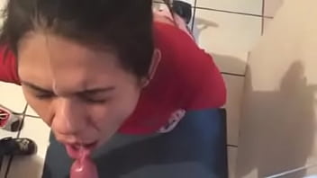 sucker on her face 01