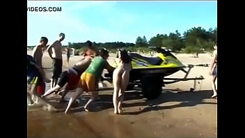 naturistcams.com Young nudist girl strips naked on a public ... 