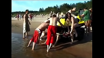 naturistcams.com Young nudist girl strips naked on a public ... 