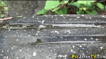 Japanese pissing babes
