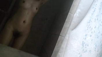 三口之家乱伦事件 老外竟对领养的女儿做出这样的事 2024 | WWWXXX