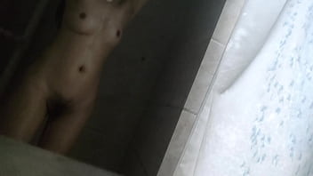 三口之家乱伦事件 老外竟对领养的女儿做出这样的事 2024 | WWWXXX