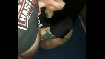 Petite Jeune Femme Gros Seins