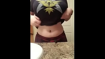 thumb hot amateur gir  lfriend live strip showing bi trip showing big rip showing big