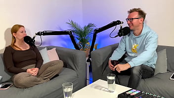 Kiara Lord: Internet-Belästigung auf dem Sofa