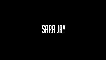 thumb smoking sara ja  y plays with that fast vibrat hat fast vibrato at fast vibrato