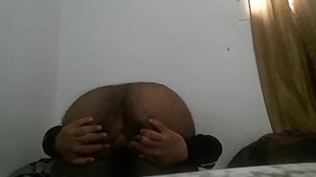 HORNY 19 YEAR OLD BISEXUAL  ARABIC GUY