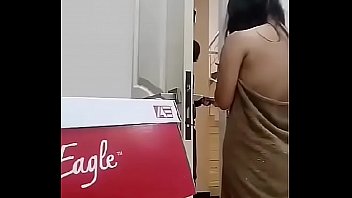 Eagle Boob Slip Show Delivery Guy