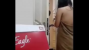 Eagle Boob Slip Show Delivery Guy