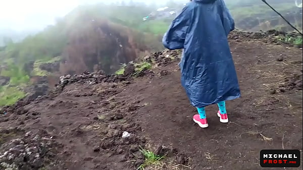 The Riskiest Public Blowjob In The World On Top Of An Active Bali Volcano - POV