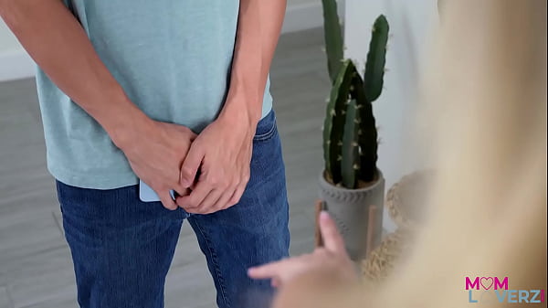 Stepmom Gigi Dior Like Boy Toy S3-E6