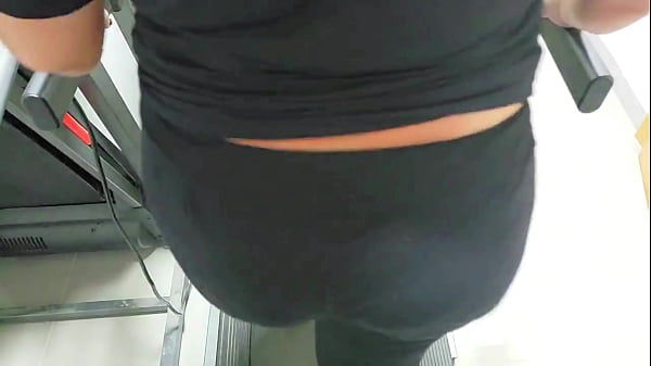 At the gym while instructor was out, my husband take some pics and videos - karina and Lucas Thumbnail