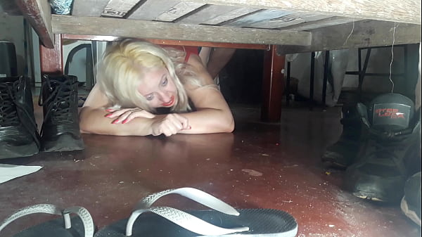 Hottie gets stuck under the bed Thumbnail
