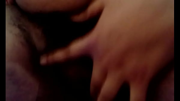 Jovencita masturbándose