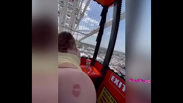 Slut get fucks in public on the Ferris wheel