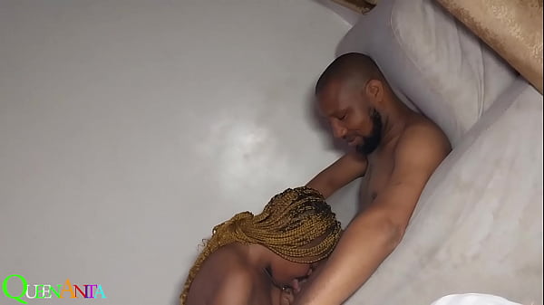 The Hotel Waitress Who Went To Serve The Customer A Table Water With Half-naked