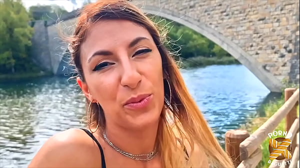 Stella, sublime femme, adore les fellations et la sodomie