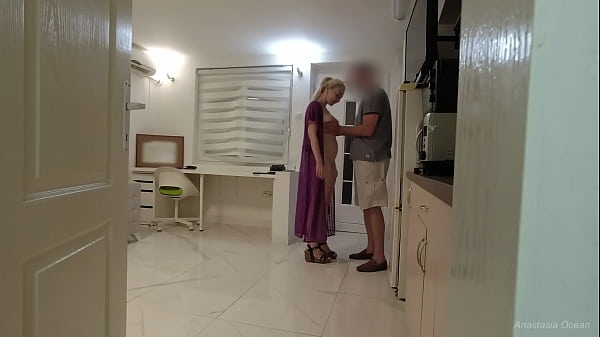 Cute delivery guy came back with flowers and I gave him a blowjob.