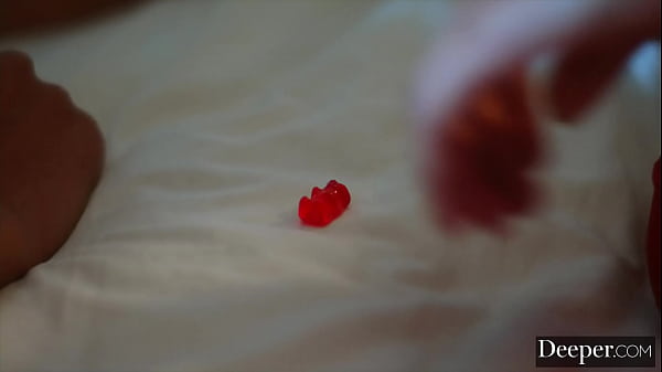 Deeper. Shy Alina and bestie Harley have intense threesome