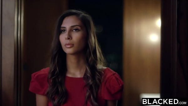 BLACKED BBC-Queen Gianna Dior hooks up with 2 strangers