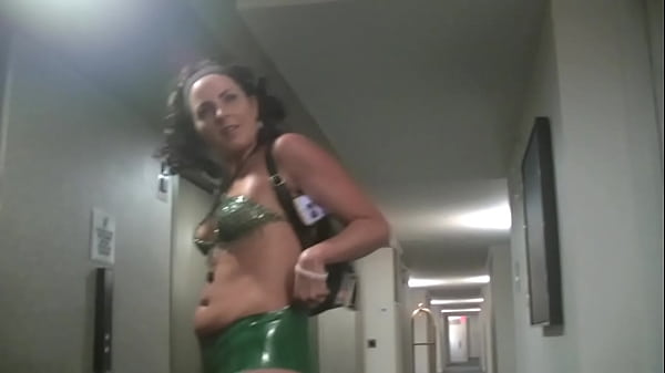 Helena Price - I rode the Sybian to ORGASM IN PUBLIC!!!