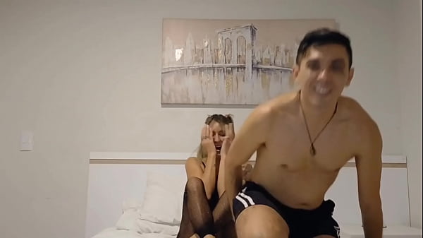 corno chama dois amigos pra comer sua mulher filma tudo e joga na internet