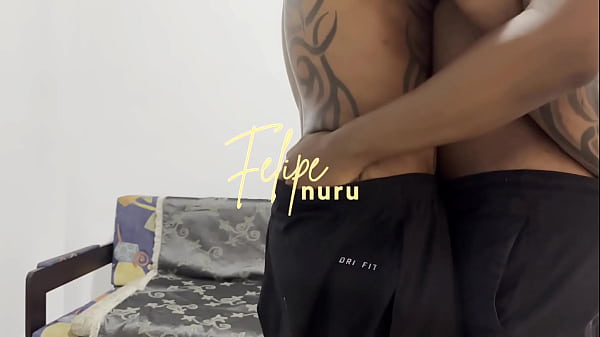 GOSTOSO ME FUDEU DE QUATRO