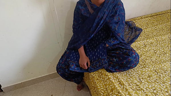 Desi village stepsister was painfull anal fuck and sucking dick in mouth in clear Hindi audio mms