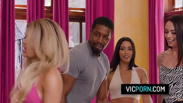 Lucky stud and his girlfriend have foursome with a lesbian couple – Vanessa Sky, Destiny Cruz, Sophia Burns