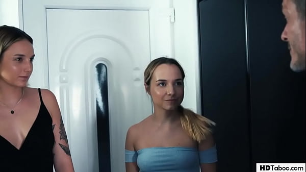 Daddy Fucks Sexy Family Friend Mona Blue