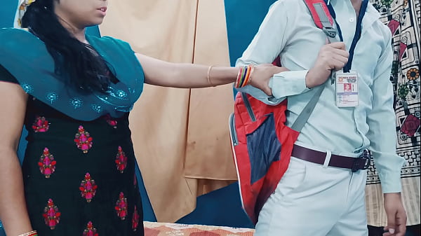 Sex के बारे में बता दो थोड़ा सा नहीं तो में तुम्हारी चूत ले लूंगा हिंदी आवाज में