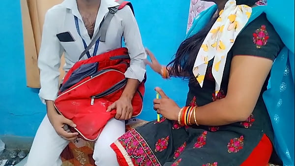 Sex के बारे में बता दो थोड़ा सा नहीं तो में तुम्हारी चूत ले लूंगा हिंदी आवाज में