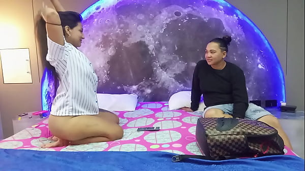 Eu te levarei até a lua se for preciso para te dar prazer a noite toda.