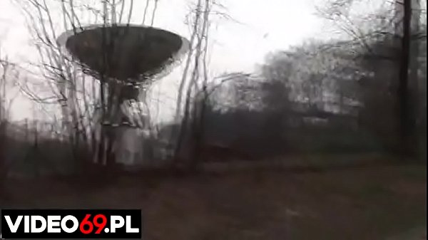 Polskie porno - Kosmiczne rżnięcie na polanie