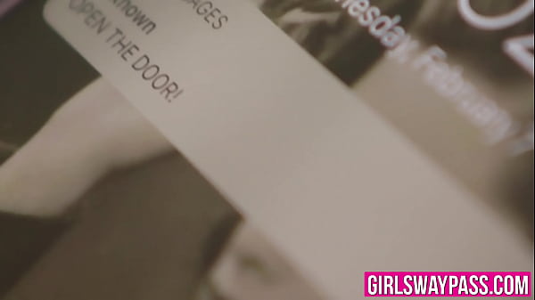 Lesbo AprilO Neil has pussy licking threeway with friends Thumbnail