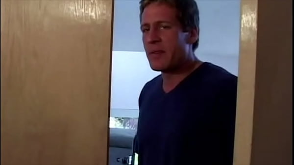 Ava Devine: La séance photo dérape en séance anale torride ! Cul détruit et bouche inondée !