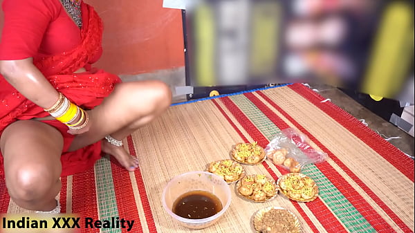 Indian Panipuri Pee Pissing XXX Video Clear in hindi voice