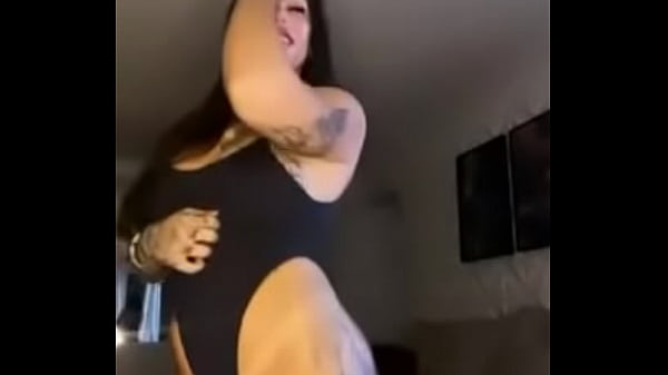 delicious brunette tattooed Thumbnail