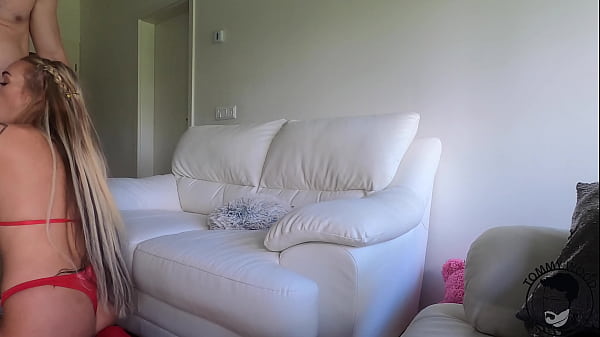 Blonde Bimbo Daisy Lee