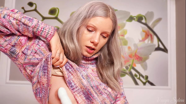 A nymph in a sweater expands her holes by inserting a vibrator - Blowjob and Female orgasm! Thumbnail
