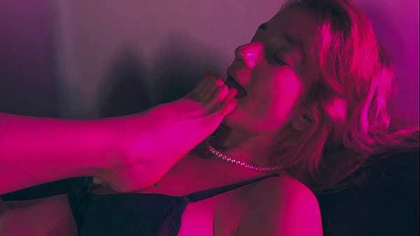 Love Her Armpits and Foot Fetish: Marilou and Miss Jesus Thumbnail