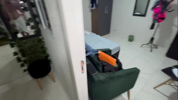 Fudendo o cuzinho da empregada da casa