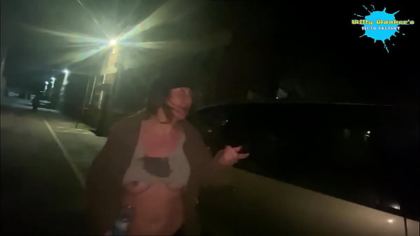 Cracky bottle fucked