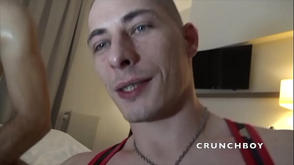 BAREBACK Amator completo vídeo pornô francês caseiro com twink francês com pau grande fodido anal por seu amigo hétero curioso para sexo exihb ou cruzeiro público