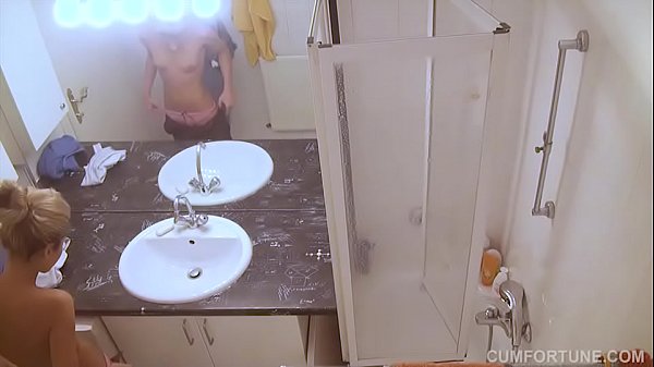 Victoria Tiffany enjoys 2 orgasms and a facial