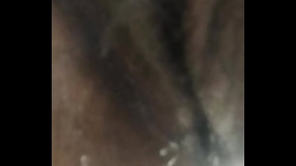 Nedves szőrös puncis duci feleség